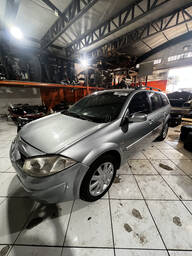 SUCATARenault Megane Grand Tour 2007 2.0 Dynamique 5p  PARA RETIRADA DE PEÇAS