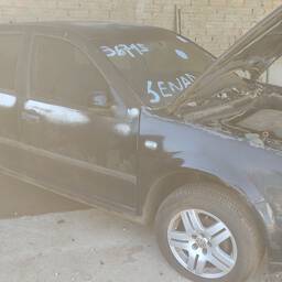 Volkswagen Golf 2003 1.6 5p