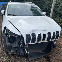 JEEP CHEROKEE 2015 3.2 LIMITED AUT. 5P