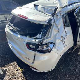 JEEP COMPASS 2023 1.3 LONGITUDE TURBO FLEX AUT. (T270) 5P