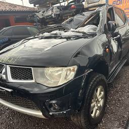 Mitsubishi L200 2011 3.2 Triton Hpe Cab. Dupla 4x4 Aut. 4p