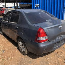 TOYOTA ETIOS SEDÁN 2015 1.5 16V X 4P