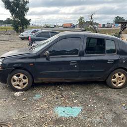 Renault Clio 2006 1.0 16v Privilège Hi-flex 5p