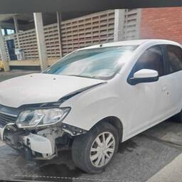 Renault Renault Logan 2015 1.0 16v Expression Hi-flex 4p 2015