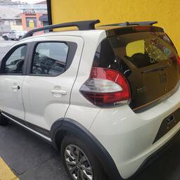 Fiat Mobi 2023 1.0 Trekking Flex 5p