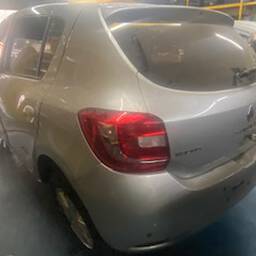 Renault Sandero 2016 1.6 Dynamique Hi-power 5p