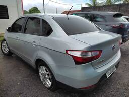 Fiat Fiat Grand Siena 2014 1.6 16v Essence Flex 4p 2014