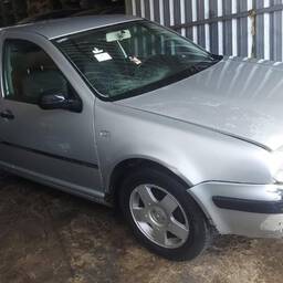 Volkswagen Golf 2002 1.6 5p