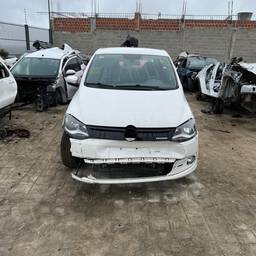 Volkswagen Fox 2014 1.0 12v Bluemotion Total Flex 5p