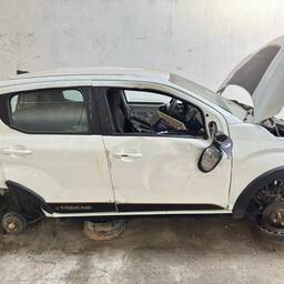 SUCATAFiat Mobi 2025 1.0 Trekking Flex 5P  PARA RETIRADA DE PEÇAS