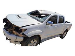 TOYOTA HILUX SW4 2012 3.0 SRV 7L 4X4 AUT. 5P - BRANCO/PRETO/VERMELHO/CINZA