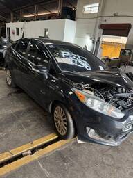 Ford Ford Fiesta Sedan 2014 1.6 16v Titanium Flex Powershift 4p 2014