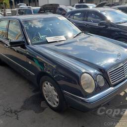 Mercedes-Benz Classe E 1998 3.2 Avantgarde 4p