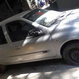 Renault Clio Sedan 2002 1.0 16v Rn 4p