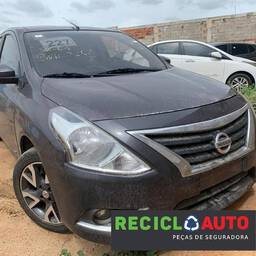 Nissan Versa 2017 1.6 16v Sl 4p