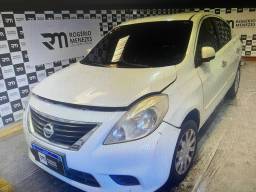 Nissan VERSA SV 2013