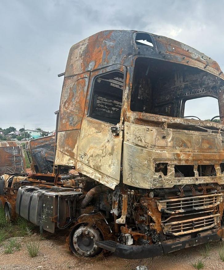 VOLVO Fh 540 6x4 540 6x4 queimado associação 2021
